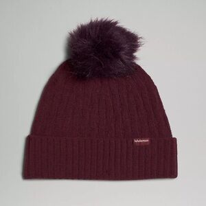 Lululemon Cable Knit Pom Beanie Hat Winter Hat Cassis NWT